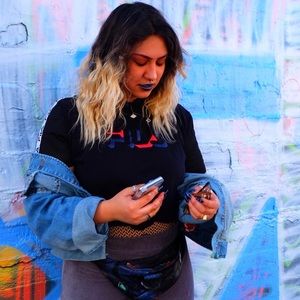 Meet your Posher, Destiny